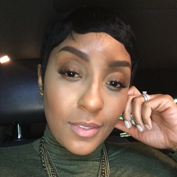 Meet your Posher, Latrenda - Picture 2 of 3